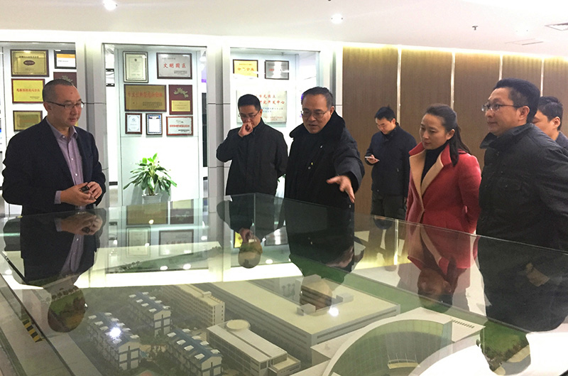 吴主席一行了解和关切8868体育官网首页入口公司园区建设