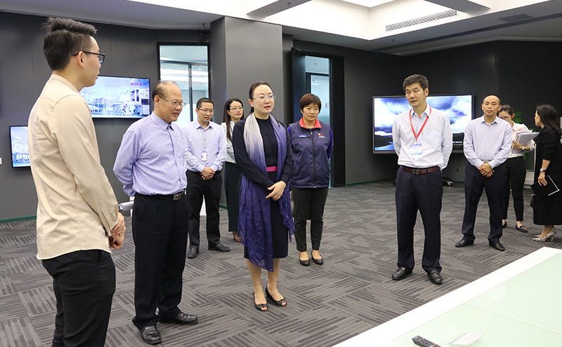 张莉兰主任一行参观8868体育官网首页入口公司惠南展厅